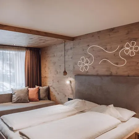Aretia Living & Breakfast-3